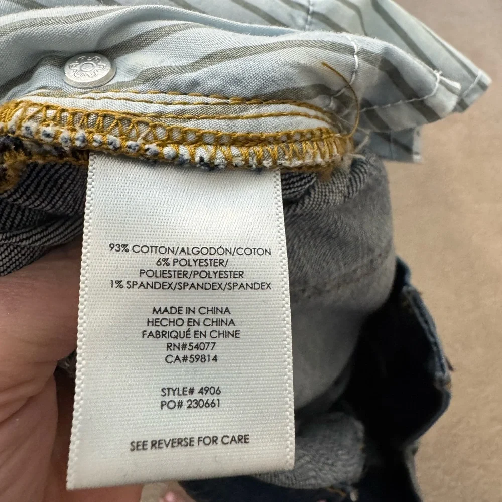 CAbi Cooper Jean
Size 4 fits like a 6 - Picture 6 of 7